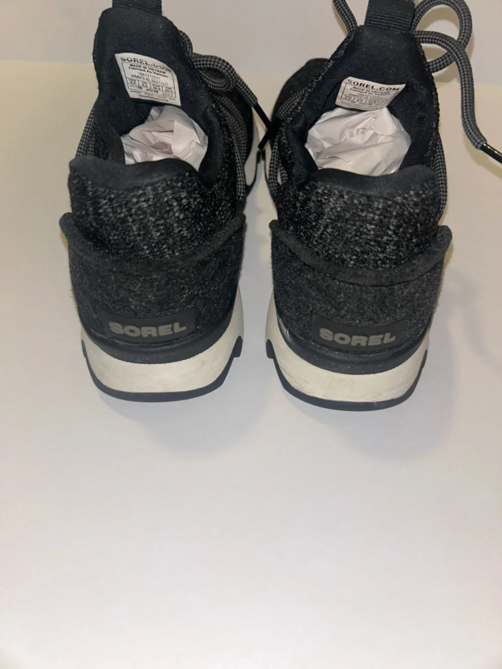 SOREL Kinetic Lace Black Knit Sneakers Women's Size 8.5 NL3227-011 gorpcore